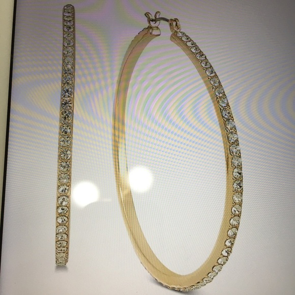 9 hoops NWT INC, Gold, cubic Zirconia, 2 1/2” Hoops - Picture 2 of 4